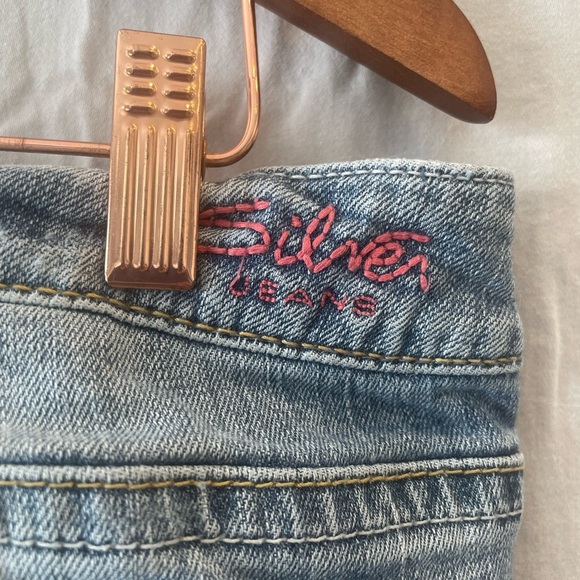 Women’s silver jeans Tuesday style size 28/28 - Picture 3 of 5